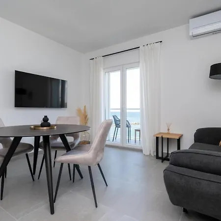 By The Sea Nevidjane, Pasman - 323 *