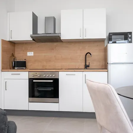 By The Sea Nevidjane, Pasman - 323 *