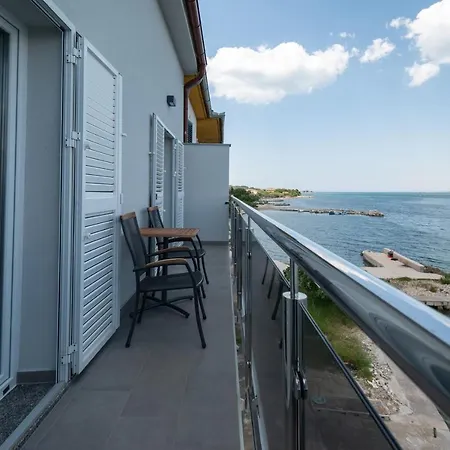 By The Sea Nevidjane, Pasman - 323 *